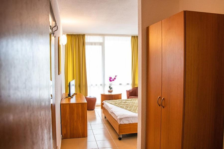 סאטורן Hotel Mures מראה חיצוני תמונה