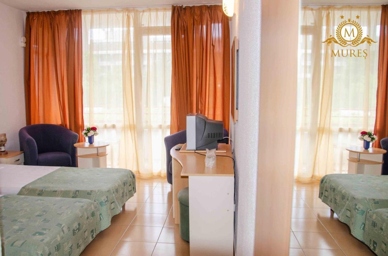 סאטורן Hotel Mures מראה חיצוני תמונה